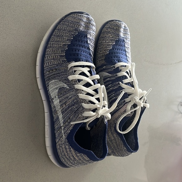 Nike Free RN Flyknit - Picture 2 of 4